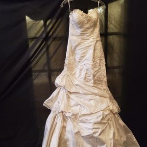 Gorgeous Justin Alexander Wedding Dress size 4
